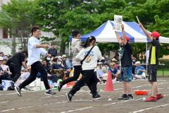 更別小学校運動会（８日、更別小学校。金野和彦撮影）