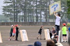更別小運動会（８日、更別小学校。金野和彦撮影）