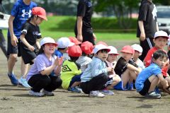 更別小運動会（８日、更別小学校。金野和彦撮影）