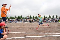 更別小運動会（８日、更別小学校。金野和彦撮影）