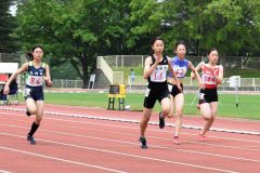 ２年女子１００メートル決勝
