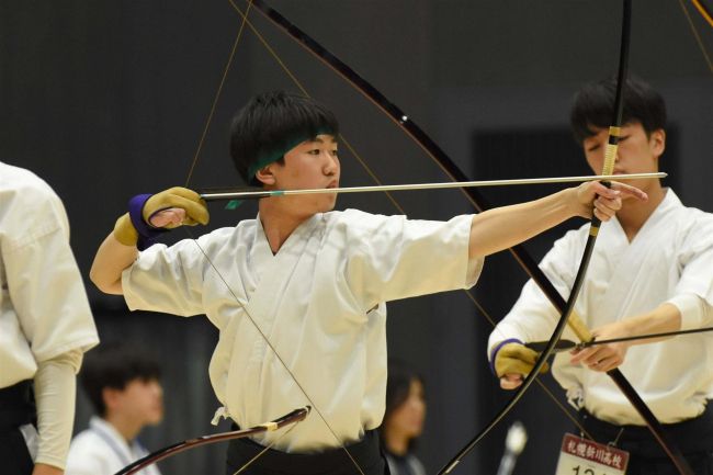 個人戦は青木（足寄）が準決勝進出　全道高体連弓道第１日