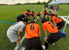 部員がそろわず９人での出場となったが、１０―０の圧勝で２回戦に駒を進めた帯北女子サッカー部。