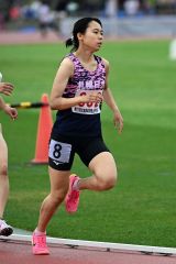 【女子８００メートル】２分１５秒６６で２位の井内千尋（札幌日大高－勇足小出）