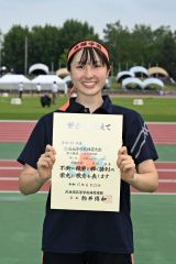 女子走り幅跳びで優勝した井村結愛（白樺学園３年）