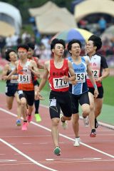 山田男子８００メートル１年生Ｖ　女子走り幅跳びは井村制す　全道高体連陸上第３日