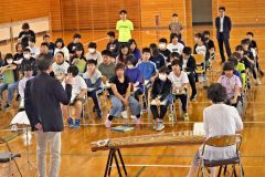 箏と尺八の音色を堪能　下音更小 2