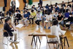 箏と尺八の音色を堪能　下音更小 5