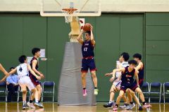 男子決勝リーグ・白樺学園－旭川龍谷（金野和彦撮影）