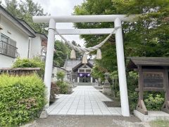 整備が完了した南豪神社の参道（高堂建設提供）