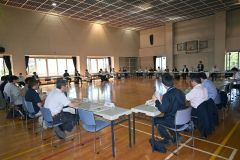 林業の担い手確保に向けた取り組みが紹介された会議