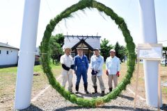 無病息災を祈願　利別神社に手作りの「茅の輪」　池田 2