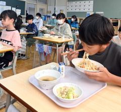 「あなたにサラダ」ドリカムの歌が給食に　週末の池田イベント前に