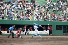 先制ホームランを放った日本ハムの梅林優貴選手。大飛球に球場は大きく盛り上がった