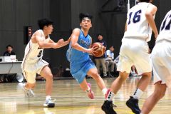 帯広選抜（白ユニホーム）―松都高（水色ユニホーム）