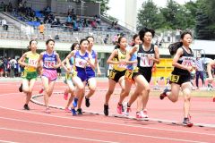 女子１５００メートル
