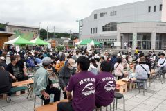 町内外から約２０００人が来場し楽しんだ足寄ふるさとラワンぶきまつり