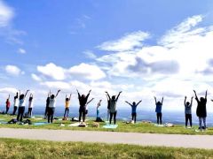 ９月にナイタイテラスでヨガ　ランチ付きプランも　先着で参加者募集