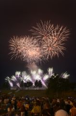 「まくべつ夏フェスタ2024」(金野和彦撮影)