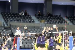 熱戦を繰り広げる選手
