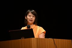 高木菜那さん講演　「親は子のガードレールに」　幕別で十勝管内ＰＴＡ研究大会