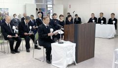 追悼の言葉を述べる政木高治町遺族親睦会会長