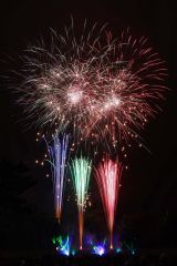 約５０００発の花火が芽室の夜空を彩った（長尾悦郎通信員撮影）