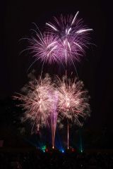 約５０００発の花火が芽室の夜空を彩った（長尾悦郎通信員撮影）