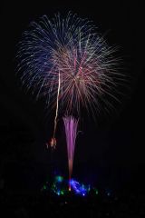 約５０００発の花火が芽室の夜空を彩った（長尾悦郎通信員撮影）