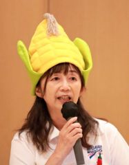 講演する衣斐さん