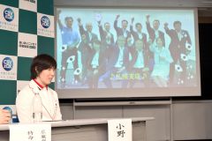 パリ・パラ五輪競泳の小野智華子選手の壮行会（金野和彦撮影）