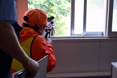 クマを狙うハンター