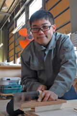 技術向上に向けて日々努力を続ける新川さん