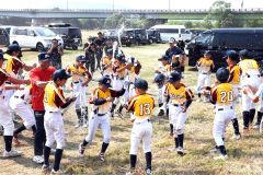 優勝に沸くＮＥＸＵＳ　ＢＢＣ
