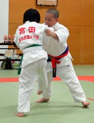 札内スポーツセンター武道場で開かれた柔道大会