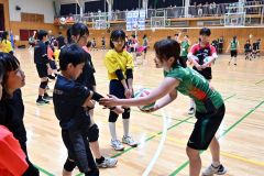 女子バレーボールチーム「ＪＴマーヴェラス」がバレー教室