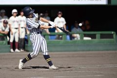 白樺学園コールド圧勝甲子園へ王手　１２―２旭川志峯　夏の高校野球北北海道大会準決勝