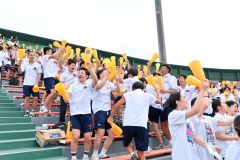大声援がナイン後押し、甲子園願いスタンドに白樺生ら２５０人