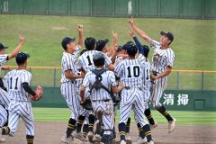 ３時間３９分の激闘制し咲かせた大輪　白樺学園３年生の意地開花　高校野球北北海道大会決勝