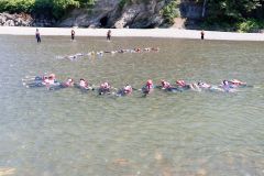 こどもたちが川遊びを満喫　大樹・すてっぷ 3