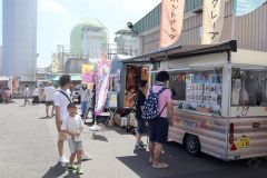 十勝の味覚などを届けたキッチンカーブース