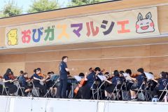 ３０回の節目を飾ったステージでの演奏