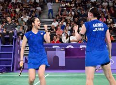 ナガマツペア「雪辱のパリ」初戦快勝　パリ五輪女子バドミントン複第１日