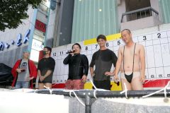 今年初めて設けた男性枠には４人が参加し、会場を盛り上げた（助川かおる通信員撮影）