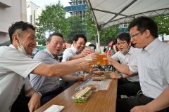 ビール手に環境にも思いを、旧北洋跡でビアガーデン開幕