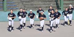 白樺学園きょう午後の初戦へ最終調整、３年生１０人最後の夏に懸ける　夏の甲子園高校野球