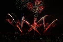 夏の夜空染めた８０１７発の大輪に感動　足寄　両国花火大会