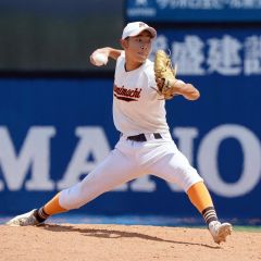 【準々決勝・帯南町中－門真ビックドリームス】先発登板した帯南町中の熊谷冬真主将（横浜スタジアム、大賀章好撮影）