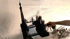 3D影絵に使った発泡スチロール製の東京の模型