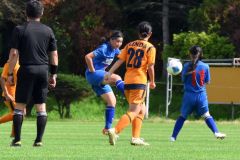 第8節 十勝FSリトルガールズ(青ユニホーム)―クラブフィールズ・リンダ